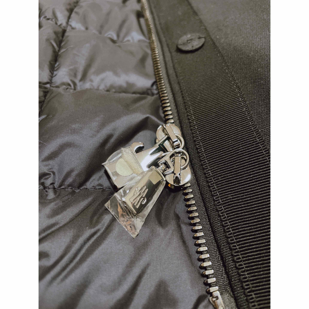 MONCLER(モンクレール)のモンクレール　ダウンジャケット　新品 レディースのジャケット/アウター(ダウンコート)の商品写真
