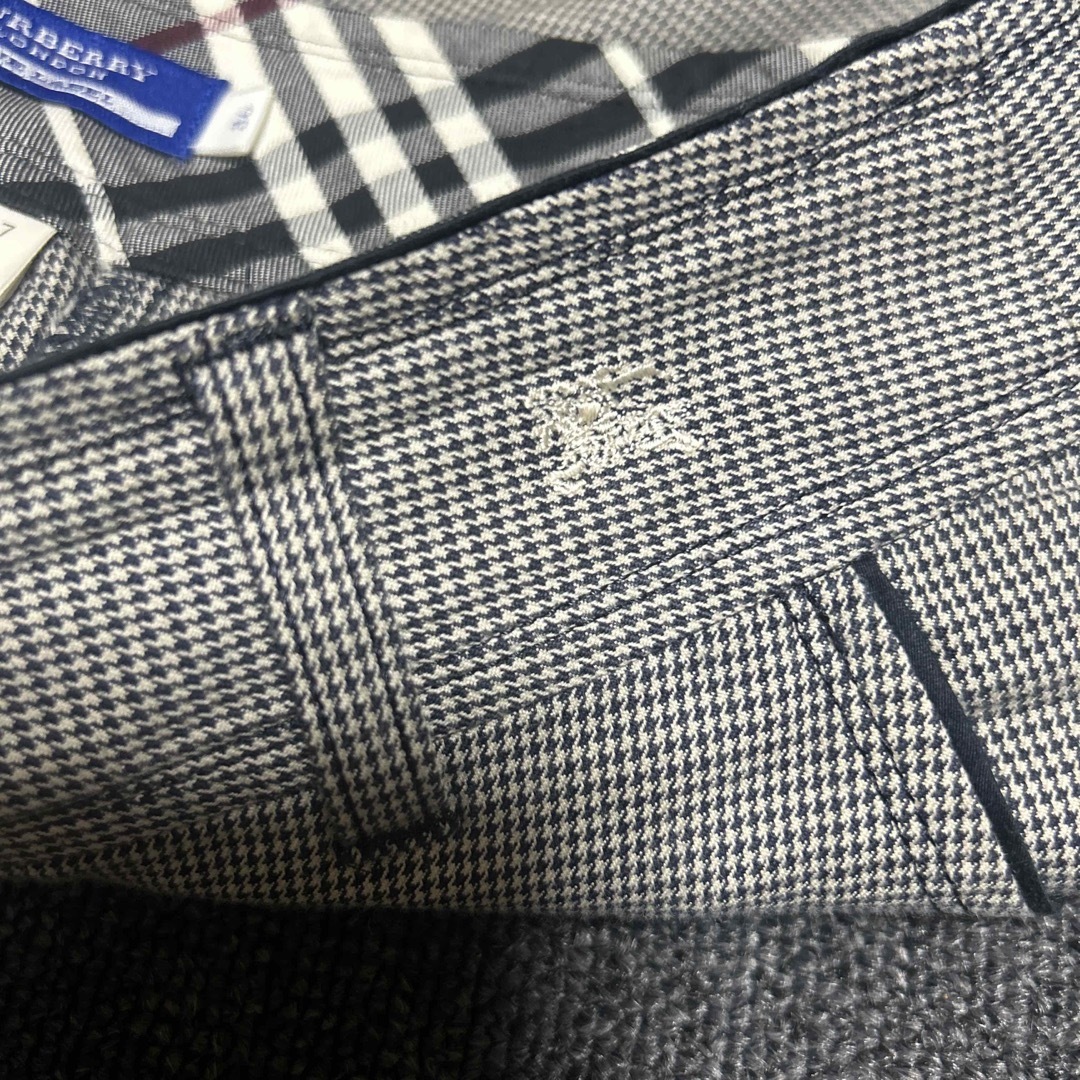 BURBERRY BLUE LABEL(バーバリーブルーレーベル)のBurberry ハーフパンツ★36 Sサイズ刺繍入り レディースのパンツ(ハーフパンツ)の商品写真