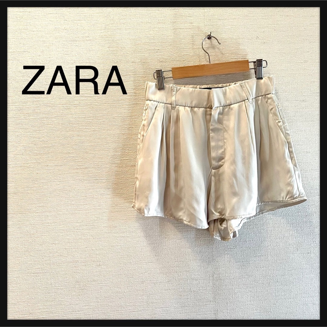 ZARA(ザラ)の新品　ZARA ショートパンツ　オフホワイト メンズのパンツ(ショートパンツ)の商品写真