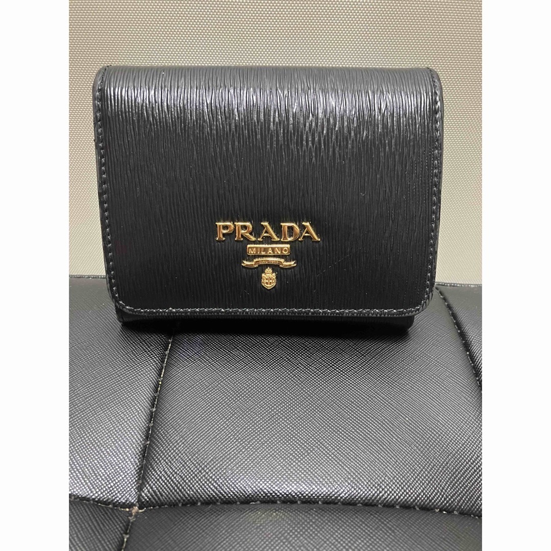 PRADA 三つ折り財布　美品　バイカラー