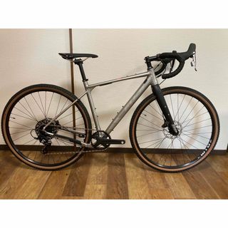 フジバイクス(FUJI BIKES)の未使用品  美車！FUJI JARI1.3 カーボンフォーク グラベルロード　(自転車本体)