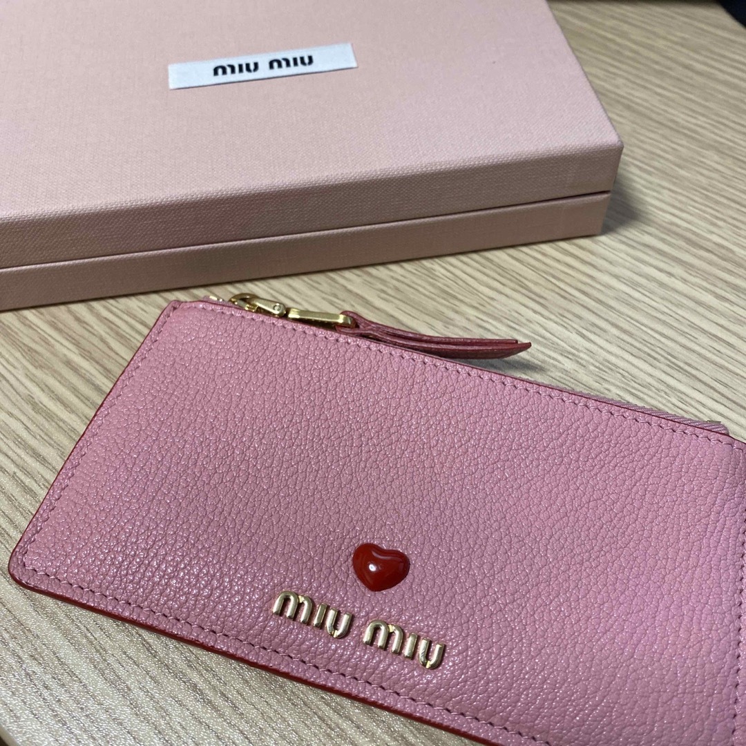 【保証書あり　美品】miumiu フラグメントケース