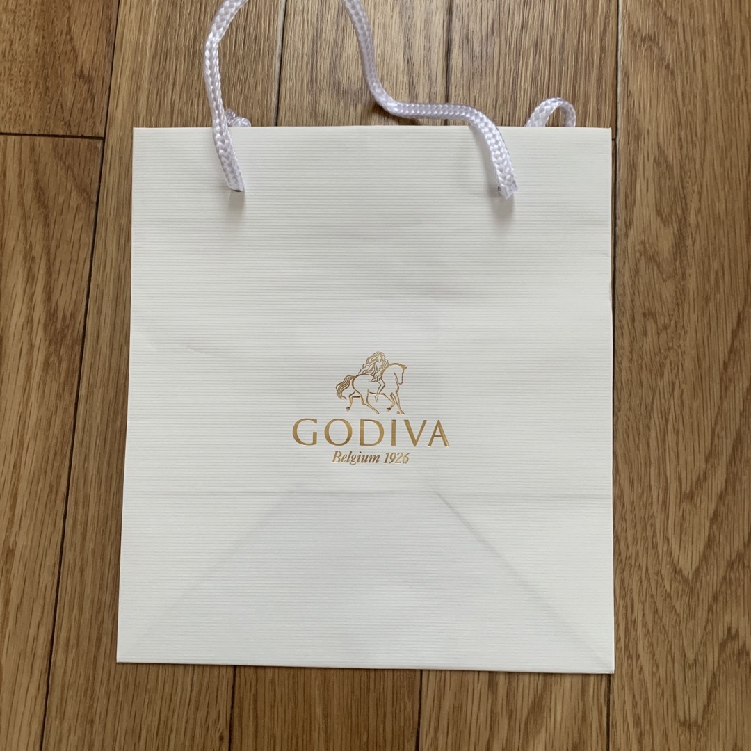 GODIVA(ゴディバ)のゴディバ　紙袋のみ　9点セット レディースのバッグ(ショップ袋)の商品写真