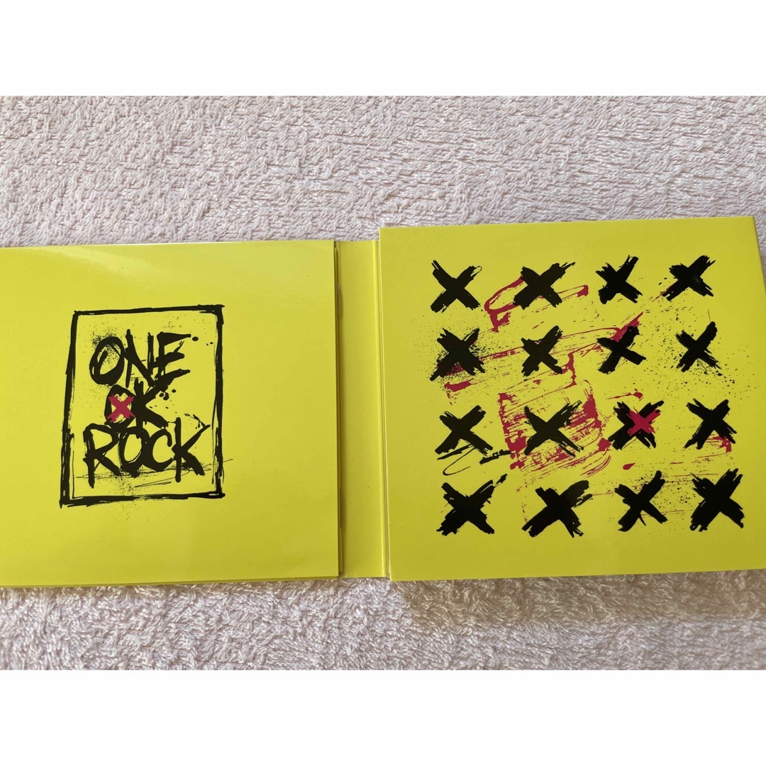 ONE OK ROCK(ワンオクロック)のワンオク　ambitions CD 初回限定盤 エンタメ/ホビーのDVD/ブルーレイ(ミュージック)の商品写真