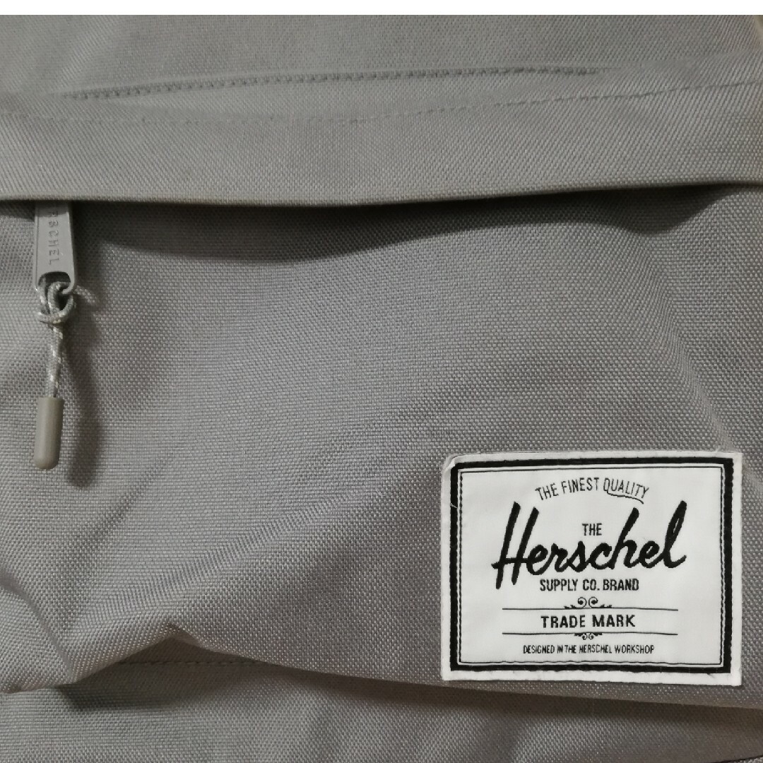 HERSCHEL(ハーシェル)の【Hershel ハーシェル】グレー色リュック レディースのバッグ(リュック/バックパック)の商品写真