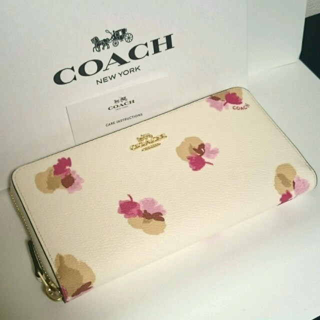 COACH(コーチ)の早い者勝ち!!【レア品】COACH(コーチ)☆大人気花柄の長財布 レディースのファッション小物(財布)の商品写真