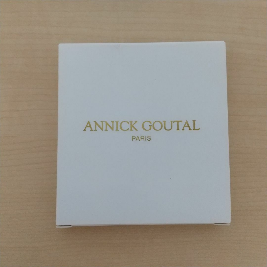 Annick Goutal(アニックグタール)のアニックグタール  コンパクトミラー  ノベルティ コスメ/美容のメイク道具/ケアグッズ(ボトル・ケース・携帯小物)の商品写真