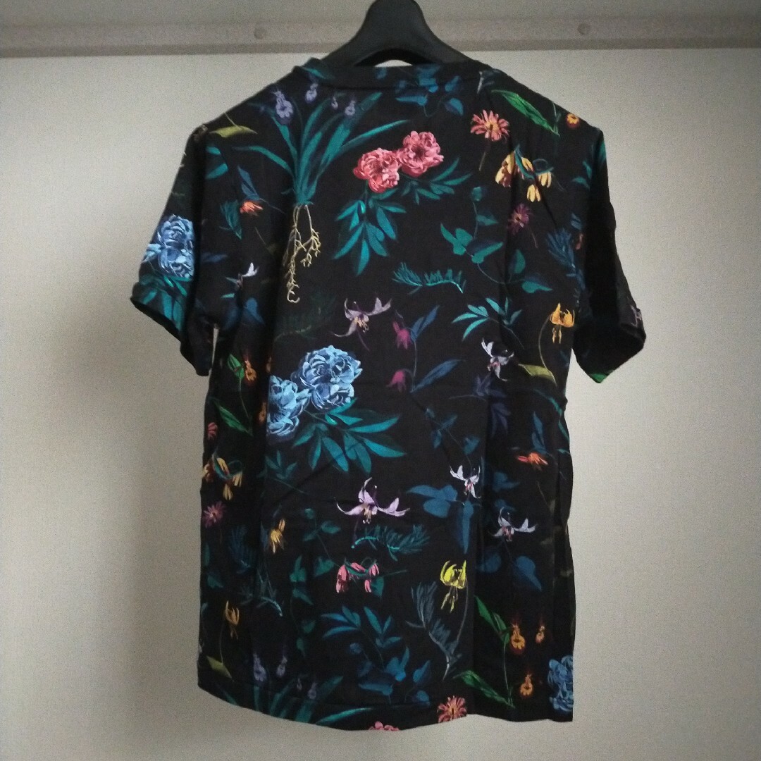 Paul Smith(ポールスミス)のPS Paul Smith ボタニカル柄Tシャツ 花柄 フラワープリント メンズのトップス(Tシャツ/カットソー(半袖/袖なし))の商品写真
