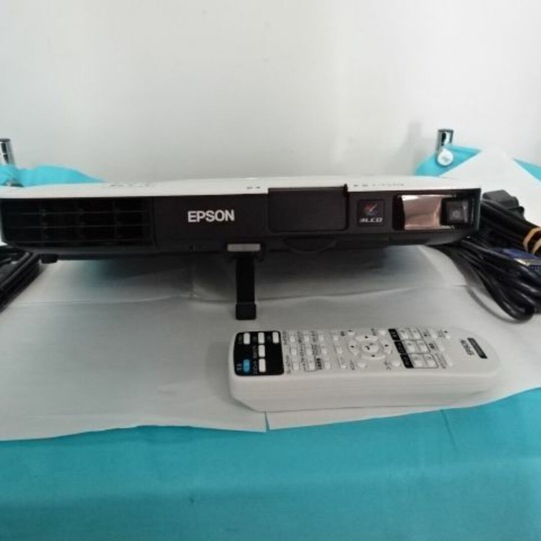 EPSON LCD PROJECTOR EB-1785W リモコンあり