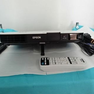 エプソン(EPSON)のEPSON LCD PROJECTOR EB-1785W リモコンあり(プロジェクター)