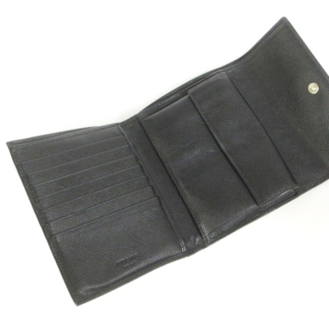 プラダ 財布 三つ折り コンパクト サフィアーノレザー ロゴ 三角プレート 黒