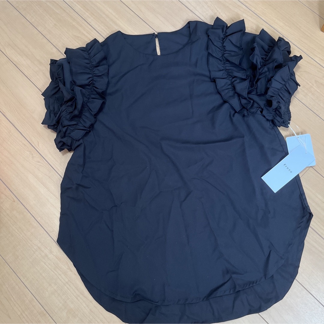 新品未使用✳︎フリル袖シャツ　ブラック
