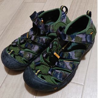 キーン(KEEN)のUSED／KEEN キーンキッズ 迷彩マリンシューズ21cm／アウトドア(アウトドアシューズ)