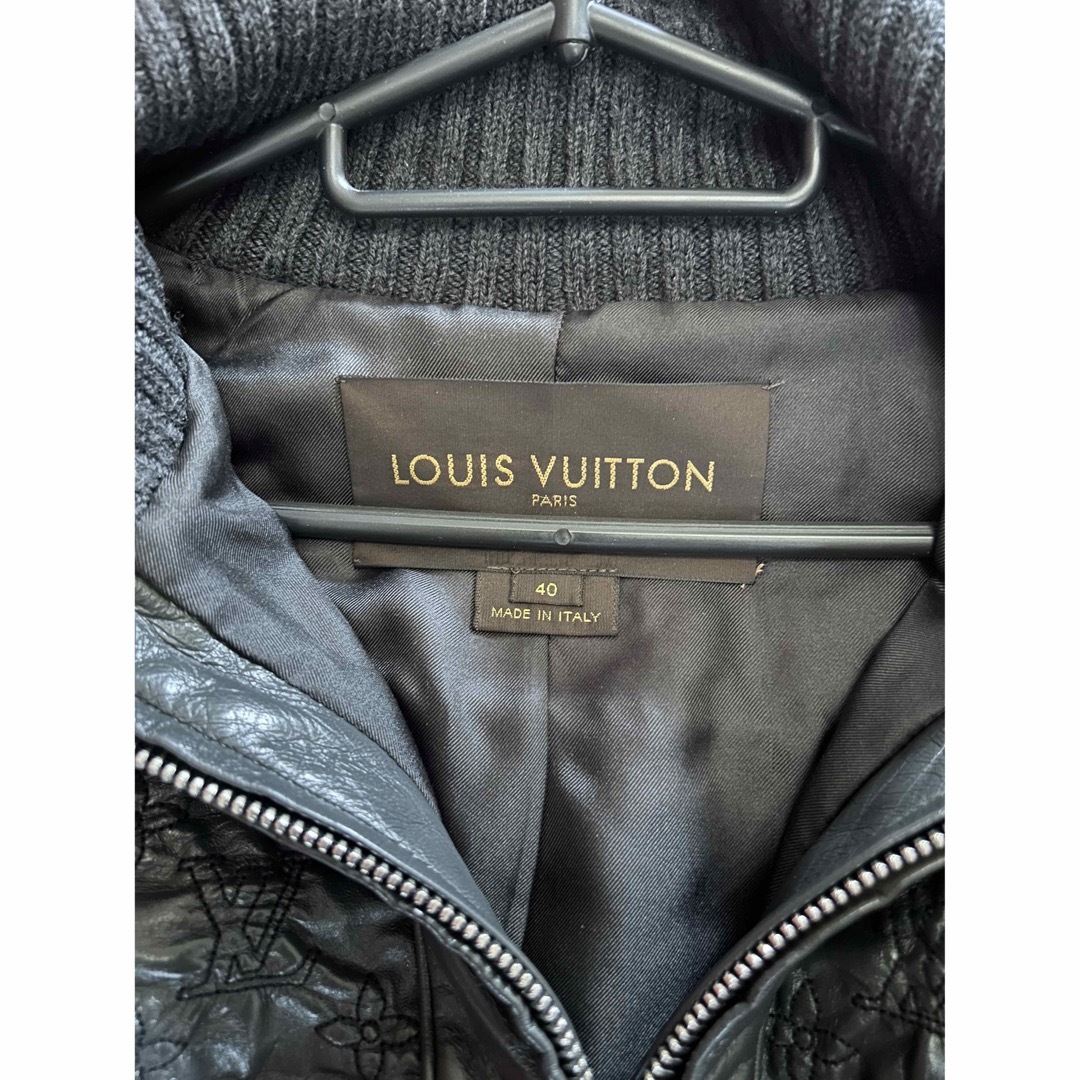 LOUIS VUITTON(ルイヴィトン)のルイヴィトンレザージャケット格安美品 メンズのジャケット/アウター(レザージャケット)の商品写真