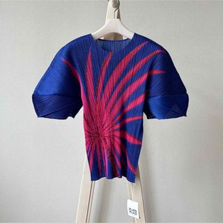 プリーツプリーズイッセイミヤケ(PLEATS PLEASE ISSEY MIYAKE)のプリーツプリーズ／8月新作ヤシの木(Tシャツ(半袖/袖なし))