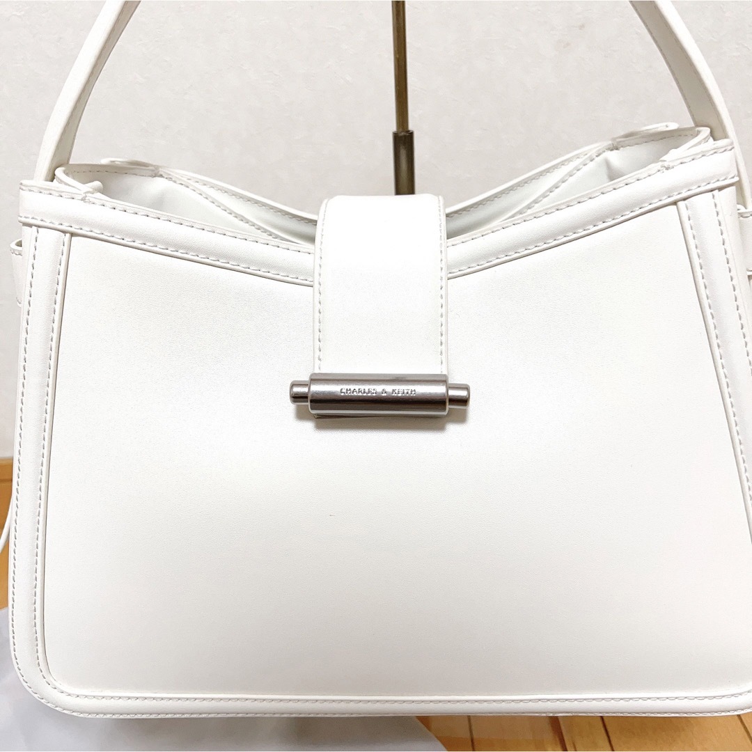 ローラー ベルトホーボーバッグ （White）