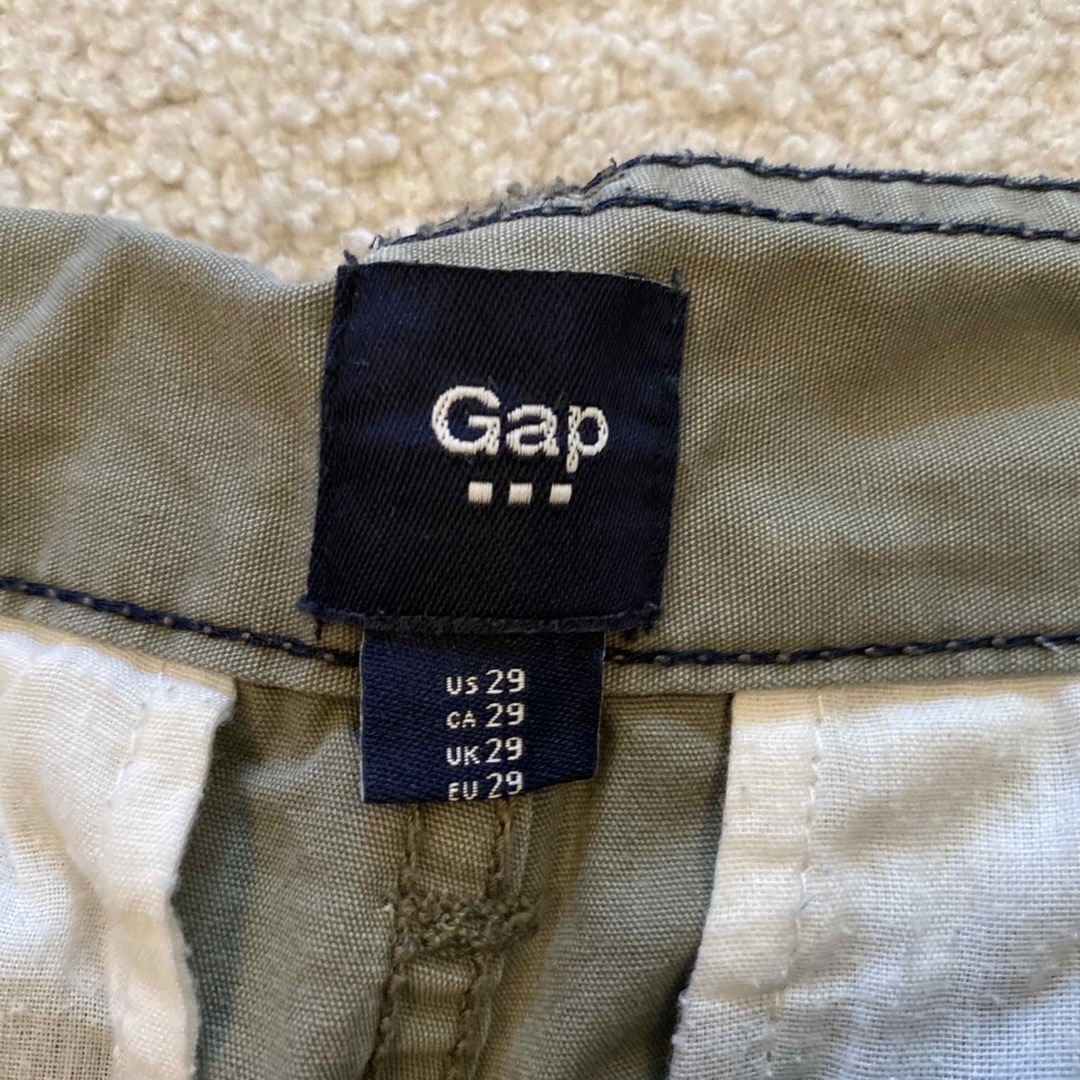 GAP(ギャップ)のGAP 半ズボン　カーゴパンツ メンズのパンツ(ワークパンツ/カーゴパンツ)の商品写真