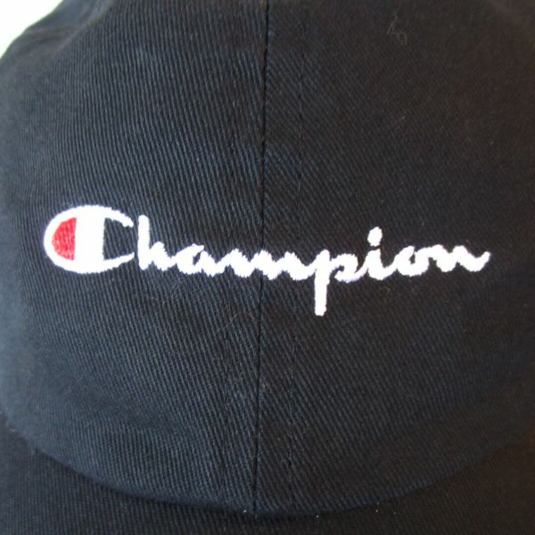 Champion(チャンピオン)のChampion　刺繍ロゴ　ベースボールキャップ　黒 メンズの帽子(キャップ)の商品写真