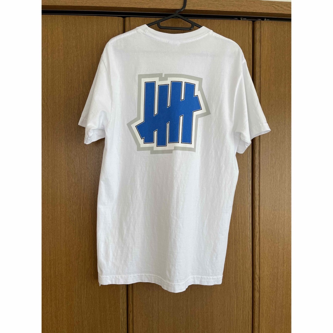 UNDEFEATED(アンディフィーテッド)のUNDEFEATED アンディフィーテッド　Tシャツ メンズのトップス(Tシャツ/カットソー(半袖/袖なし))の商品写真