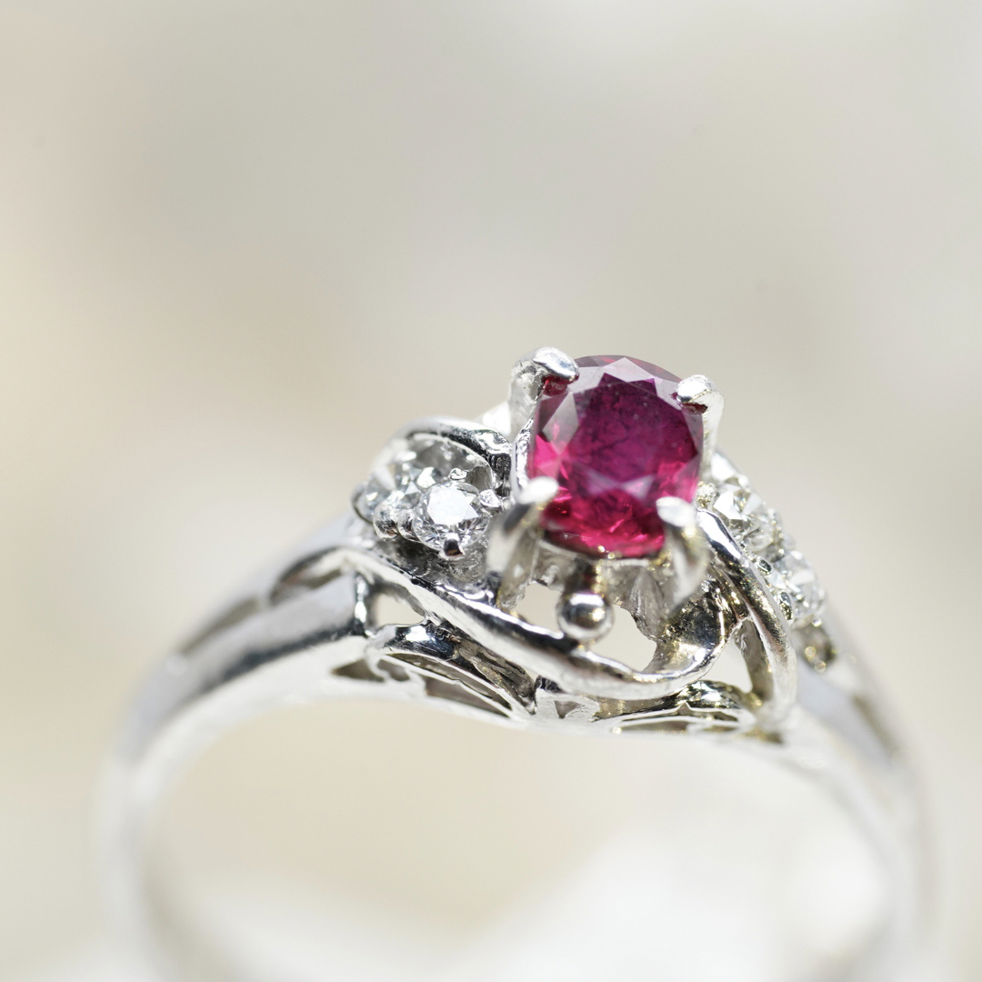 高級 ルビー0.28ct ダイヤ プラチナ リング レディースのアクセサリー(リング(指輪))の商品写真