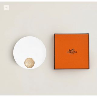 エルメス(Hermes)の【HERMES】フェイスパウダー 〈プードル オルフェーヴル〉(フェイスカラー)