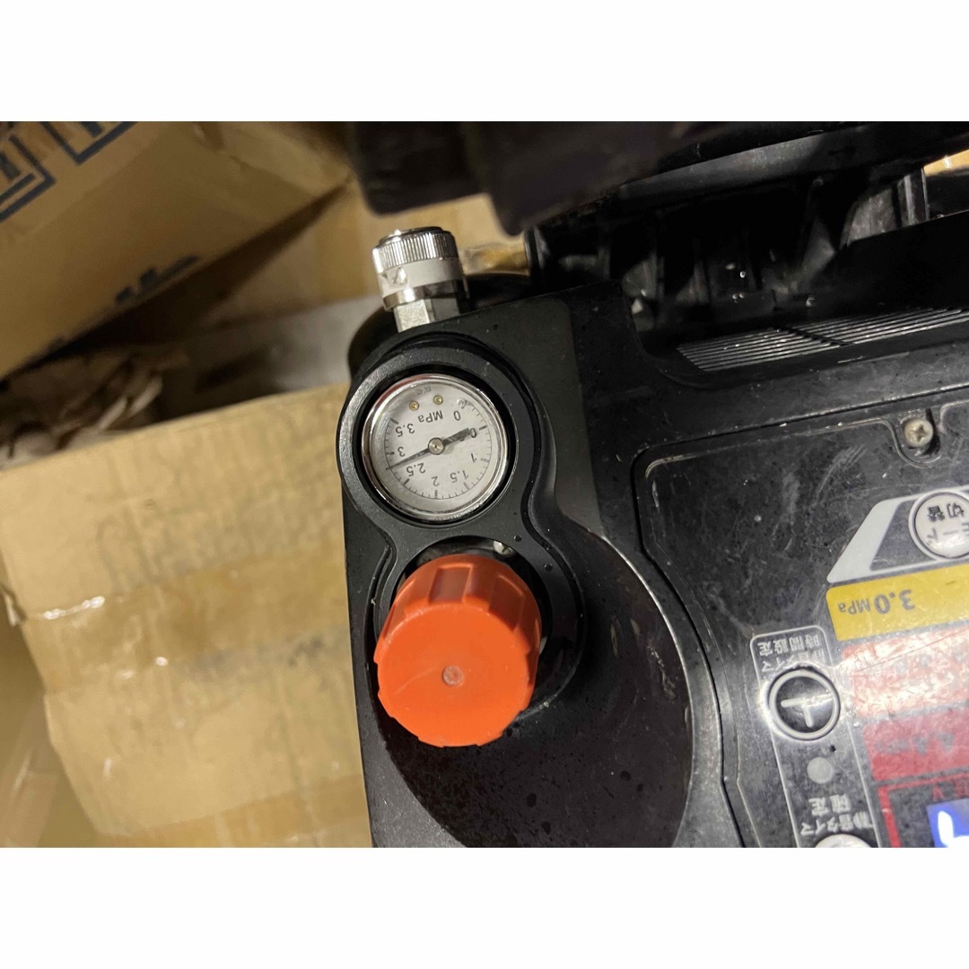 良品 低騒音マックス☆AK-HL1270E ☆高圧常圧エアコンプレッサー | www