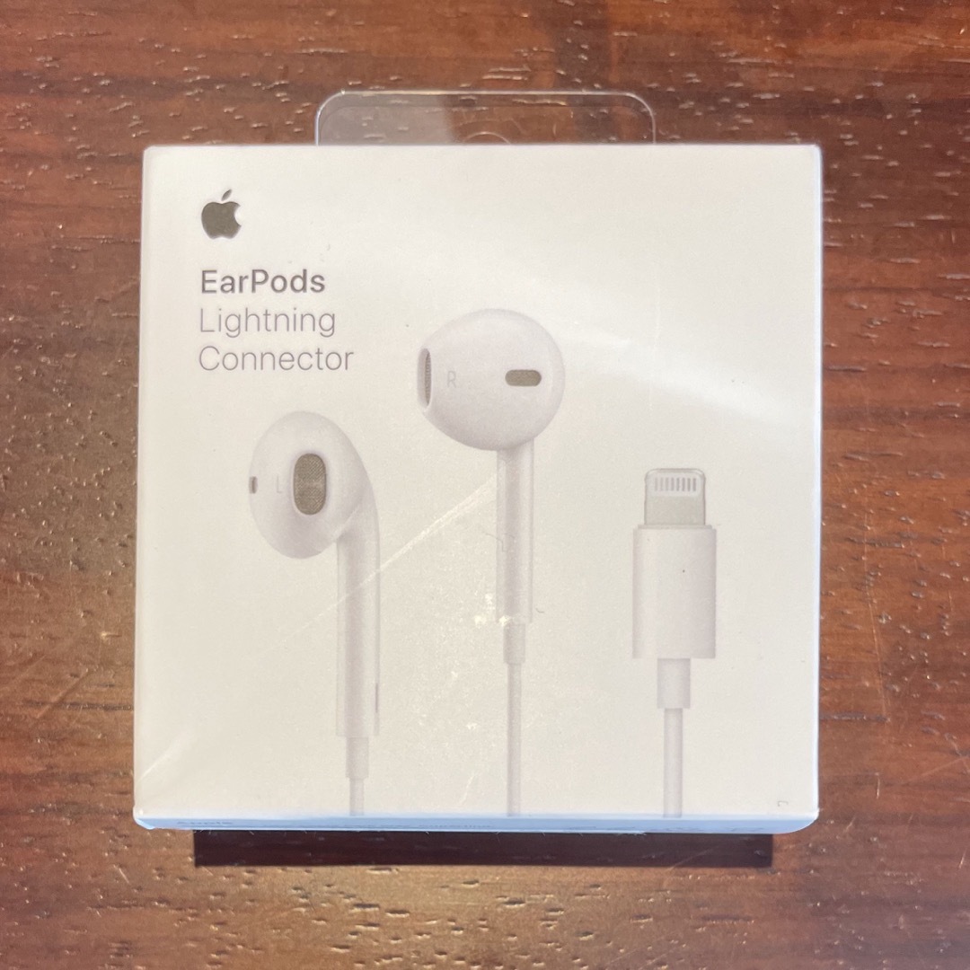 Apple 【純正品•新品未開封】Apple イヤホン EarPods Lightningの通販 by たか's shop｜アップルならラクマ