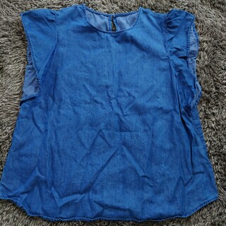 ジーユー(GU)のジーユーLサイズ肩フリルシャツ(シャツ/ブラウス(半袖/袖なし))