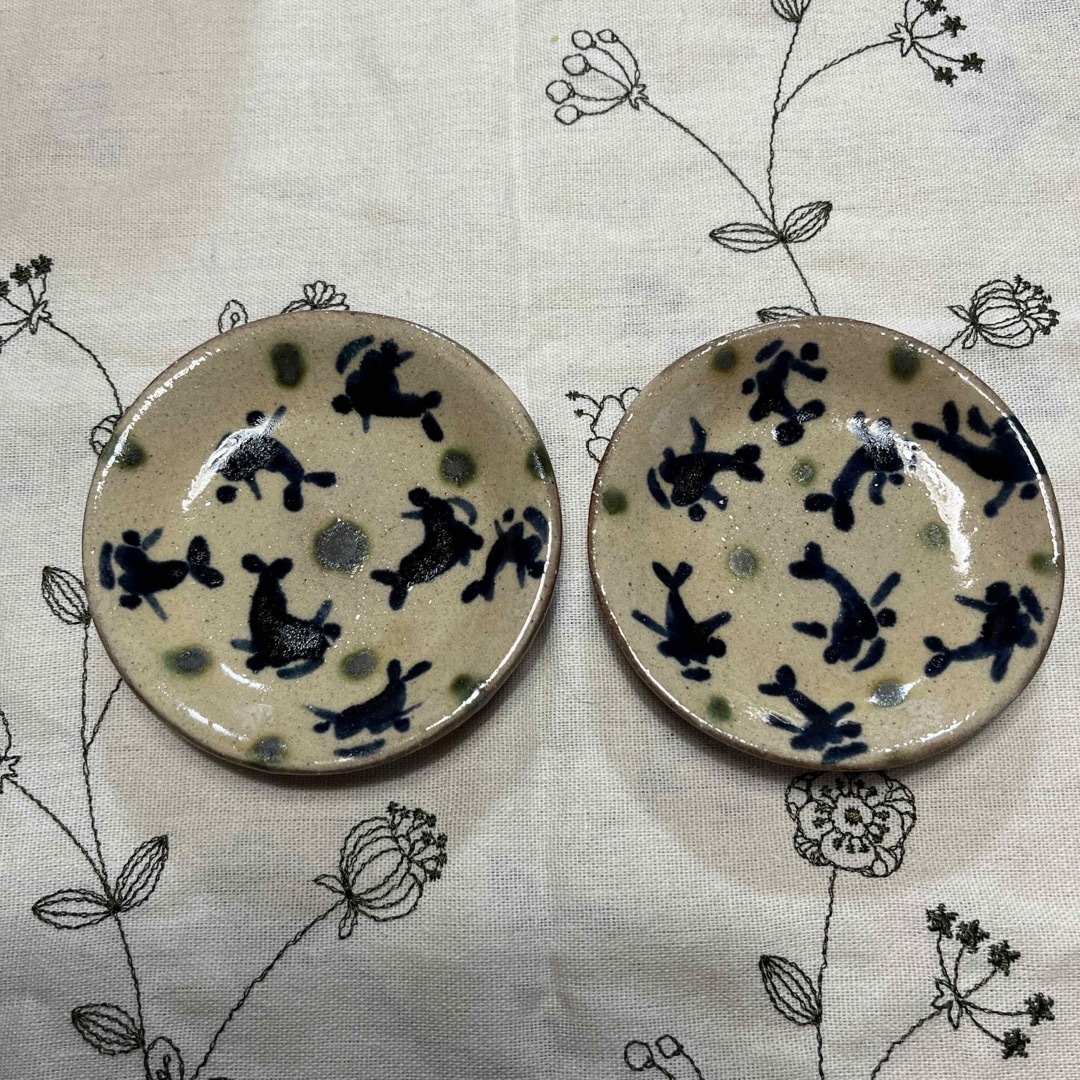 《新品 未使用》沖縄　やちむん　小皿　しょう油皿　北窯　食器   インテリア/住まい/日用品のキッチン/食器(食器)の商品写真