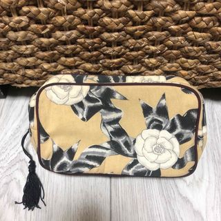 シャネル(CHANEL)の本物　シャネル　カメリア　花柄　ポーチ　ノベルティ(ポーチ)