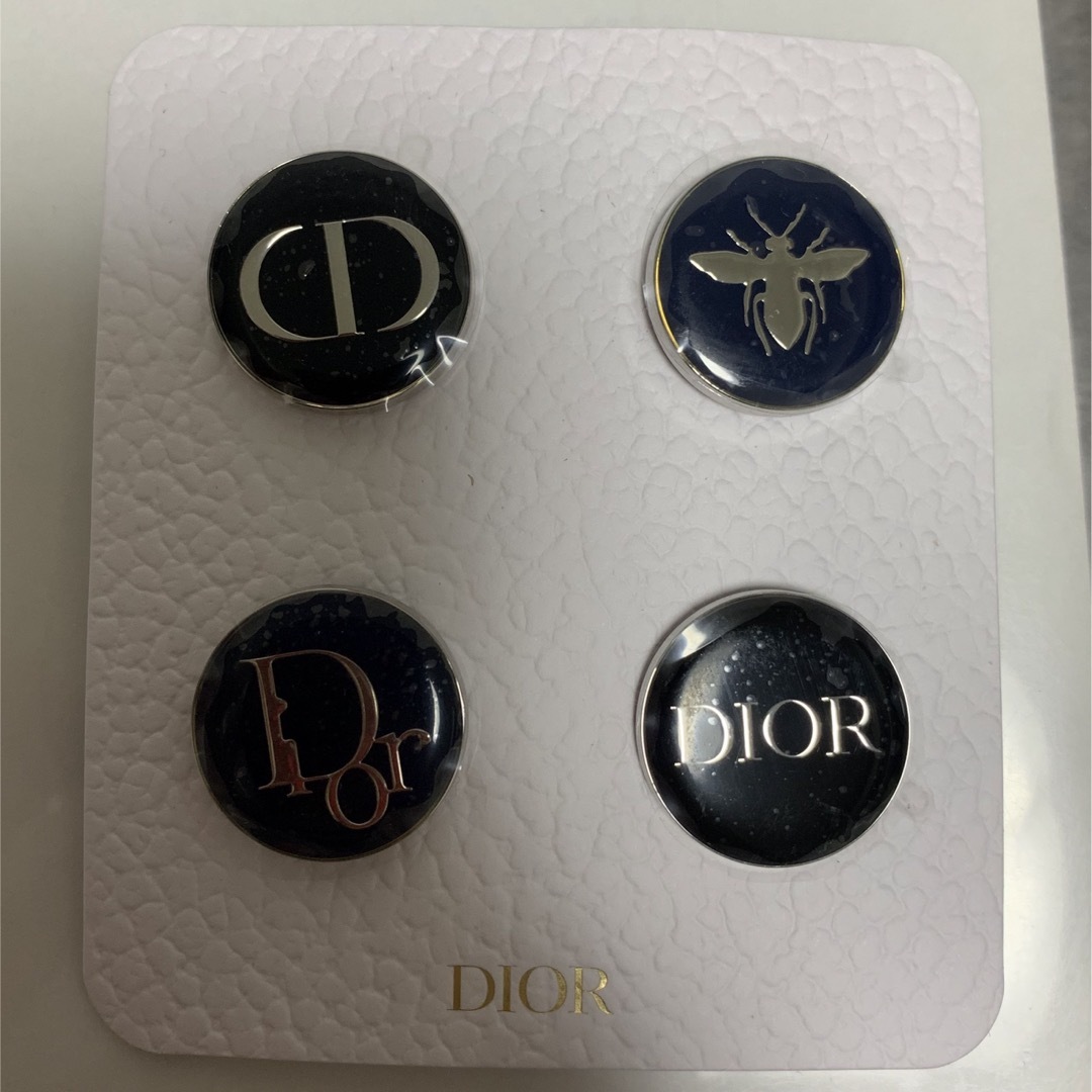 Dior(ディオール)のdior ピンバッジ レディースのファッション小物(その他)の商品写真