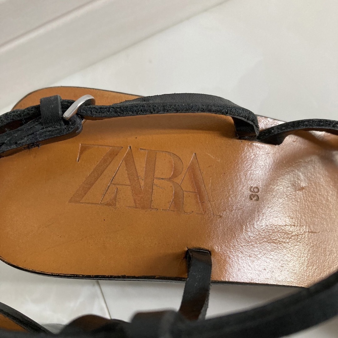 ZARA(ザラ)のZARA サンダル 36サイズ 黒 23.5 レディースの靴/シューズ(サンダル)の商品写真