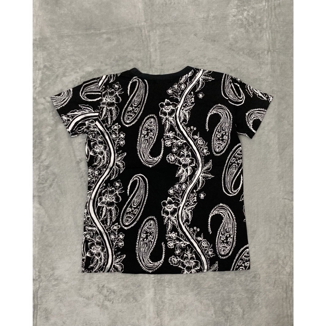 ISSEY MIYAKE(イッセイミヤケ)のISSEY MIYAKE イッセイ ミヤケ 総柄 ペイズリー プリント Tシャツ レディースのトップス(Tシャツ(半袖/袖なし))の商品写真