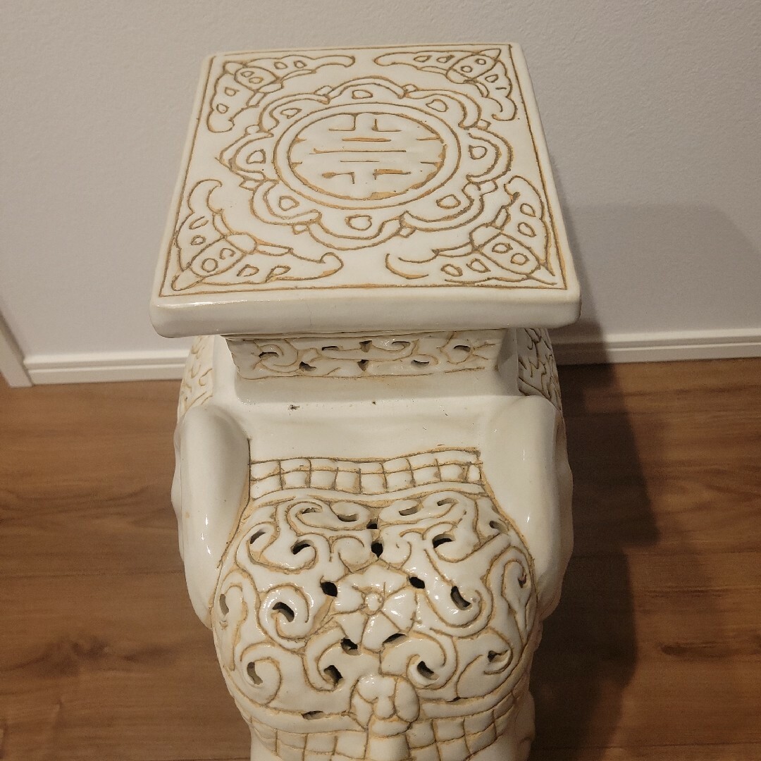 白　象　陶器　フラワースタンド　アンティーク　鉢置き　飾り物