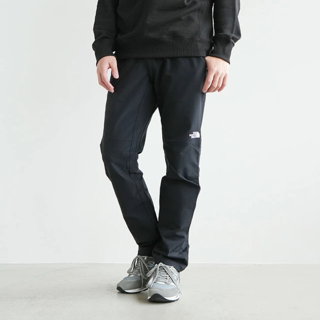 THE NORTH FACE(ザノースフェイス)の24冬モデル ノースフェイス アルパインライトパンツ 黒 NB32301 XL メンズのパンツ(その他)の商品写真