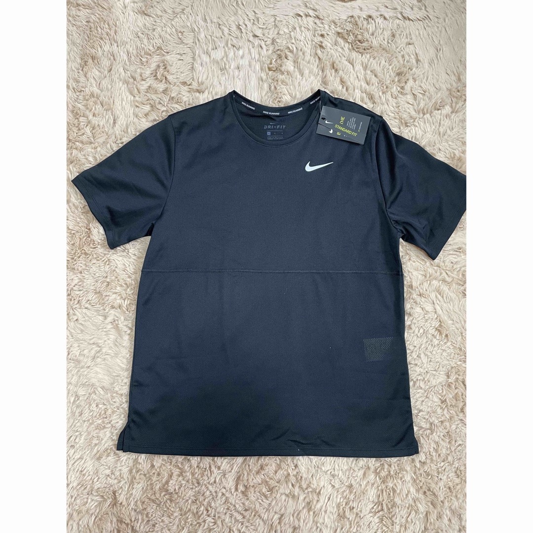 NIKE(ナイキ)のナイキ（NIKE） ランニング ブリーズ 半袖 Tシャツ　L スポーツ/アウトドアのランニング(ウェア)の商品写真