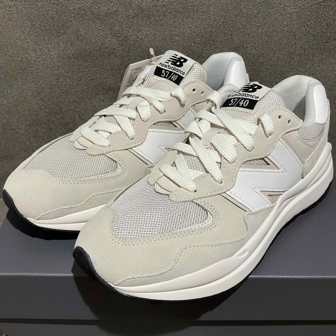 New Balance(ニューバランス)の【新品】ニューバランス new balance 27.0cm M57/40 メンズの靴/シューズ(スニーカー)の商品写真