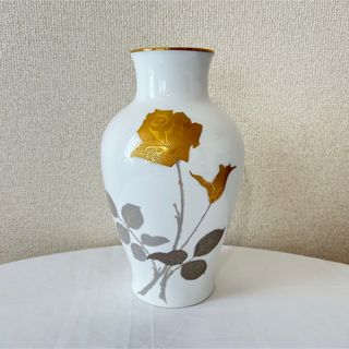 大倉陶園 - 大倉陶園 花瓶 金蝕バラ 28cm花器 OKURA CHINAの通販 by 