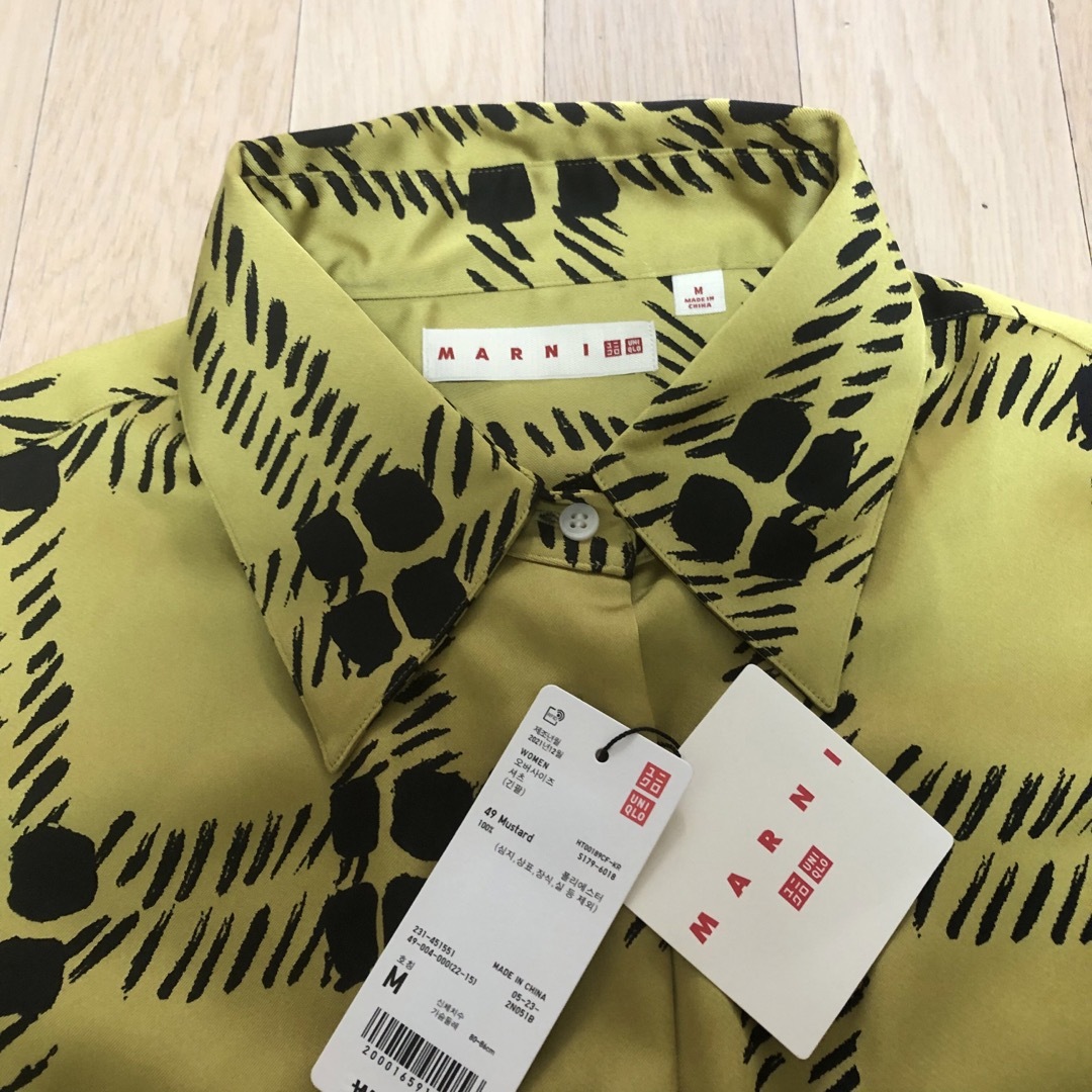 UNIQLO(ユニクロ)のUNIQLO マルニ　コラボ　オーバーサイズシャツ　Mサイズ レディースのトップス(シャツ/ブラウス(長袖/七分))の商品写真