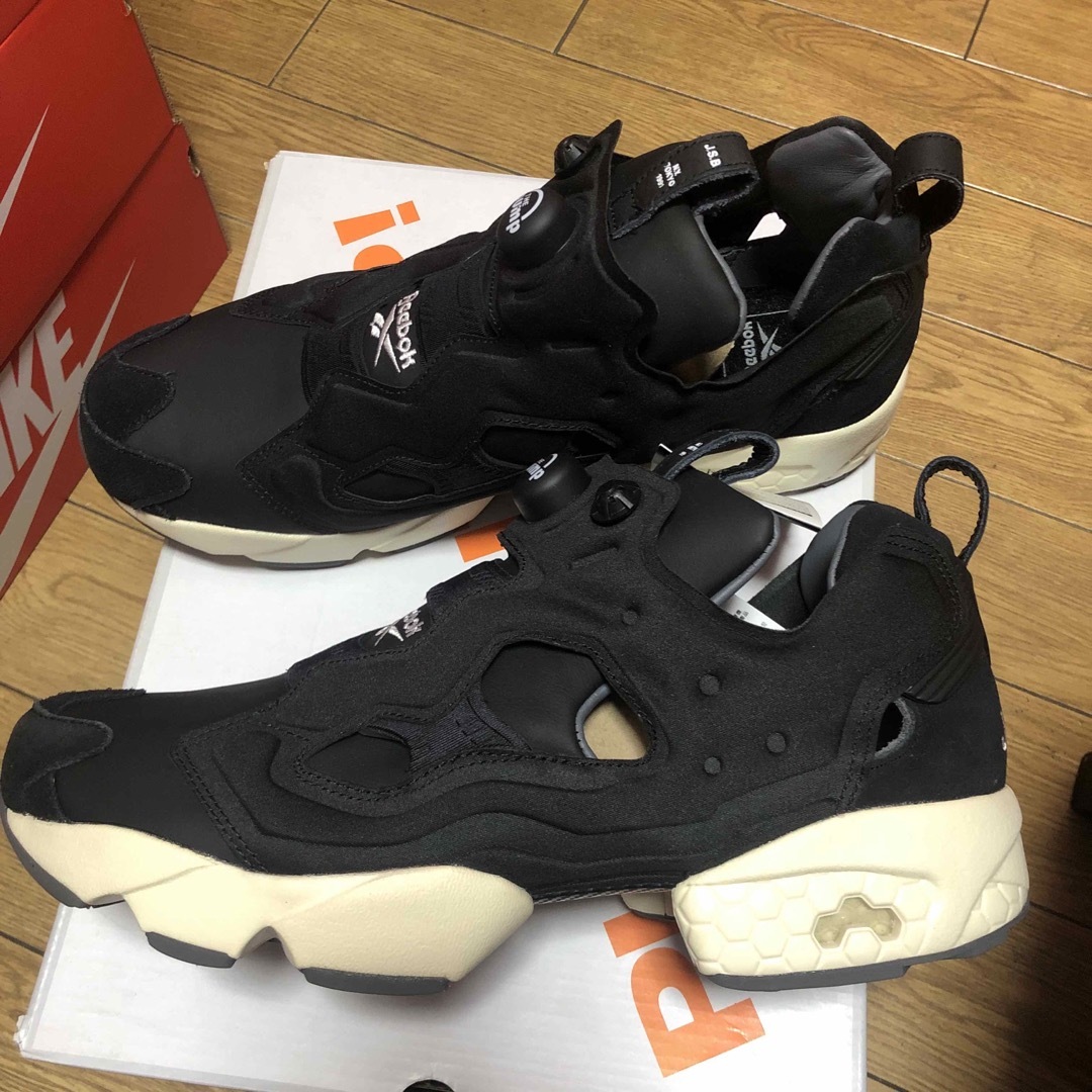 atmos(アトモス)のJ.S.B × atmos × Reebok Instapump Fury OG メンズの靴/シューズ(スニーカー)の商品写真