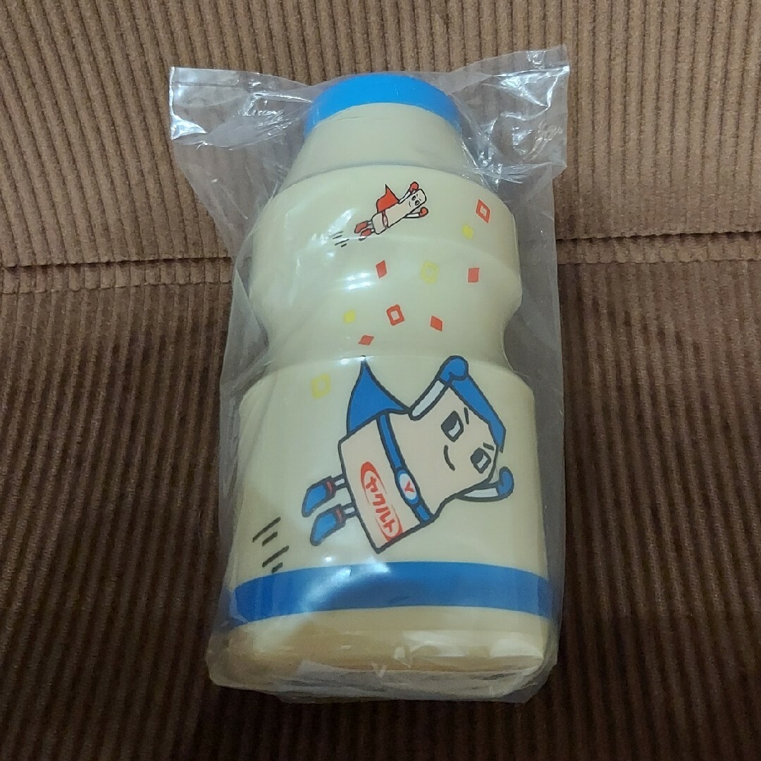 Yakult(ヤクルト)のヤクルトLT 貯金箱 エンタメ/ホビーのコレクション(ノベルティグッズ)の商品写真