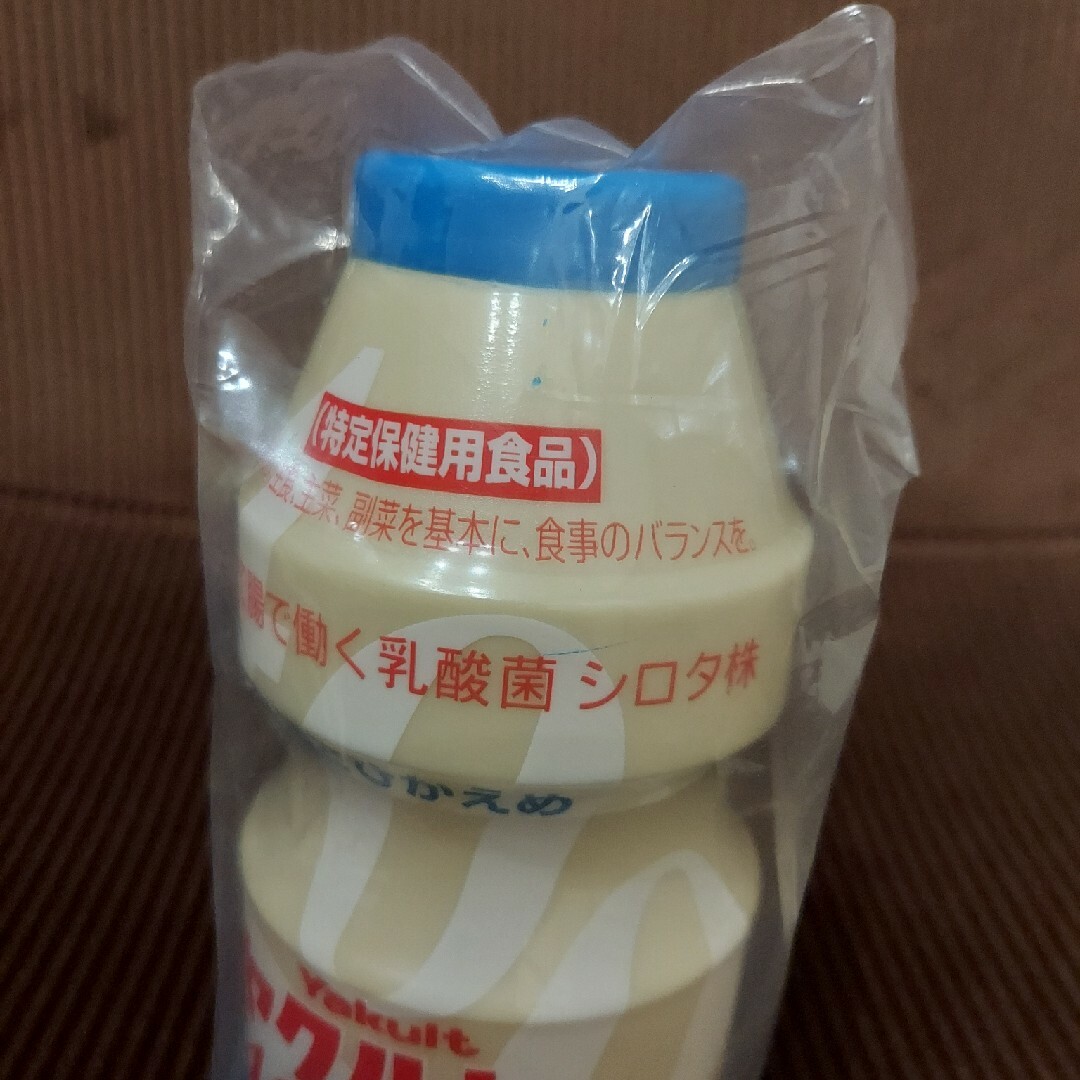 Yakult(ヤクルト)のヤクルトLT 貯金箱 エンタメ/ホビーのコレクション(ノベルティグッズ)の商品写真