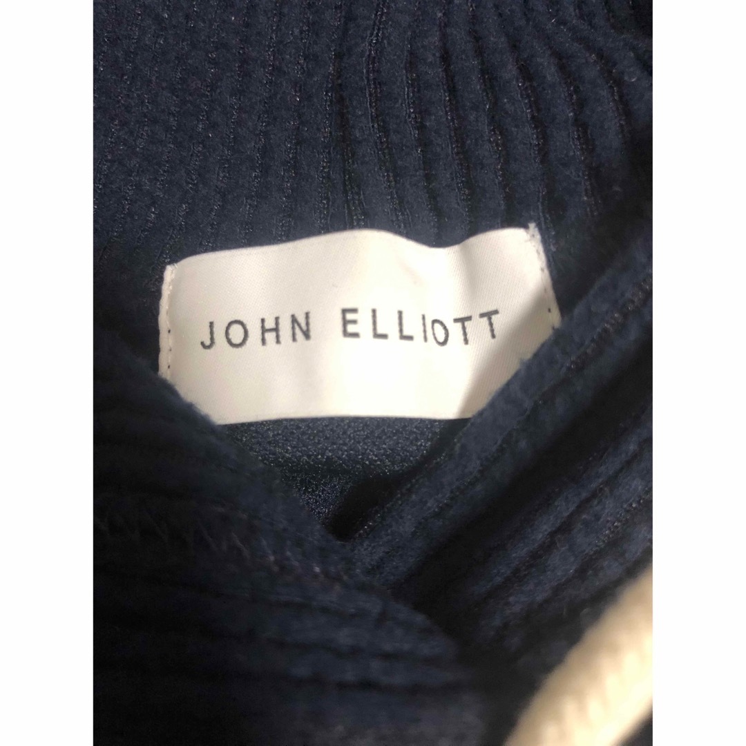 JOHN ELLIOTT+CO(ジョンエリオット)のJOHN ELLIOTT ジョンエリオット  パーカー　ネイビー　コーデュロイ メンズのトップス(パーカー)の商品写真