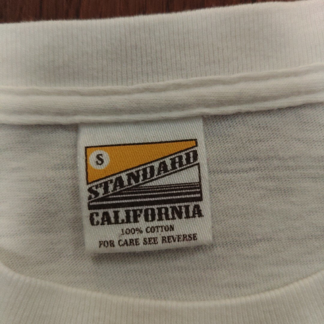 STANDARD CALIFORNIA(スタンダードカリフォルニア)のスタンダードカリフォルニア　Tシャツ　ポケT　S　白　星条旗 メンズのトップス(Tシャツ/カットソー(半袖/袖なし))の商品写真