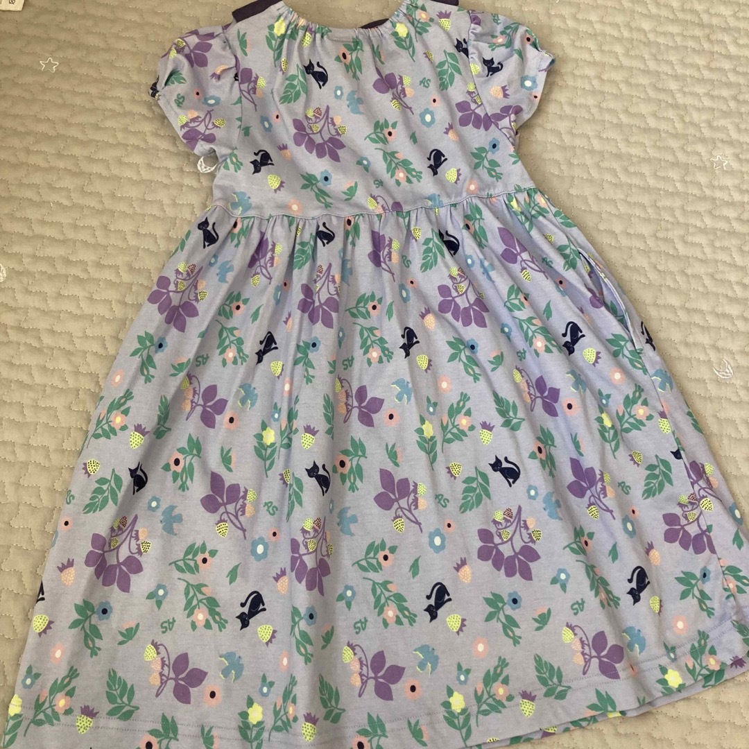 ANNA SUI mini(アナスイミニ)のANNA SUI mini ねこ　ワンピース　100cm キッズ/ベビー/マタニティのキッズ服女の子用(90cm~)(ワンピース)の商品写真