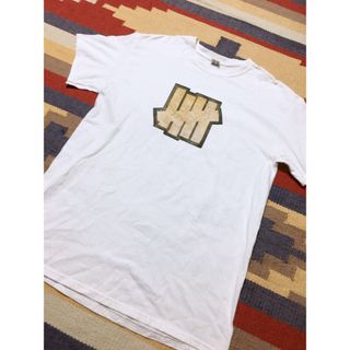 アンディフィーテッド(UNDEFEATED)のアンディフィーテッド Tシャツ(Tシャツ/カットソー(半袖/袖なし))