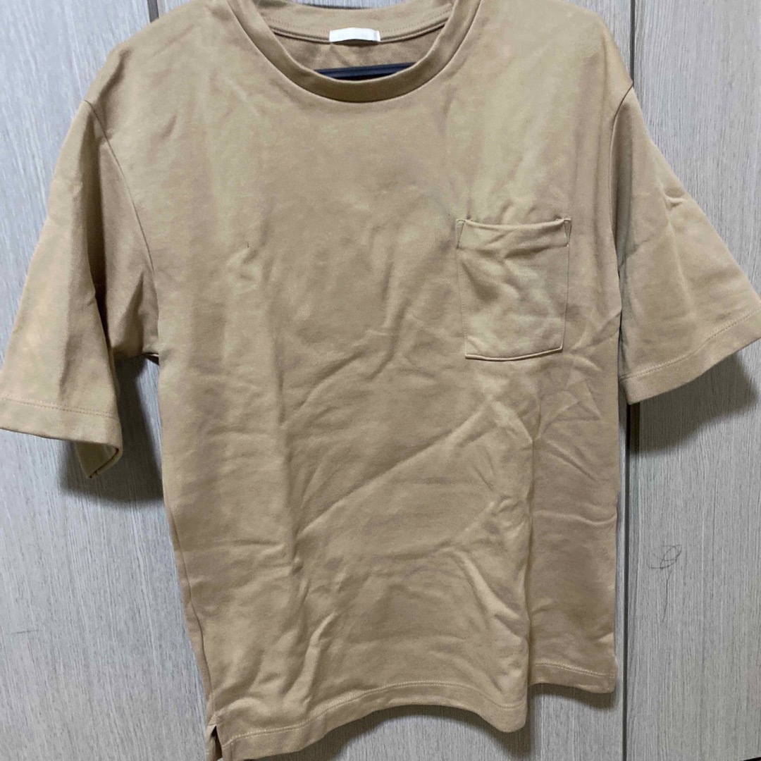 GU(ジーユー)のジーユーTシャツ レディースのトップス(Tシャツ(半袖/袖なし))の商品写真