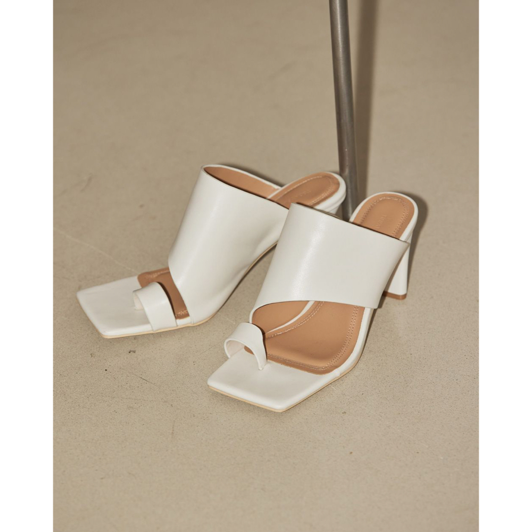 Squaretoe Leather Sandals