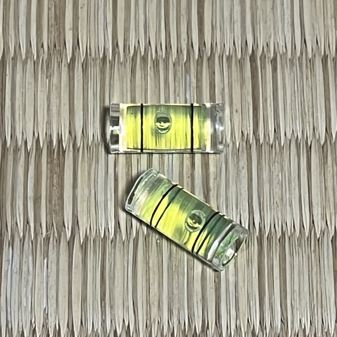 Velbon(ベルボン)のベルボンの三脚、自由雲台用の水平器　2個セット スマホ/家電/カメラのカメラ(その他)の商品写真