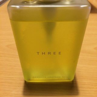 スリー(THREE)のTHREE クレンジングオイル(クレンジング/メイク落とし)